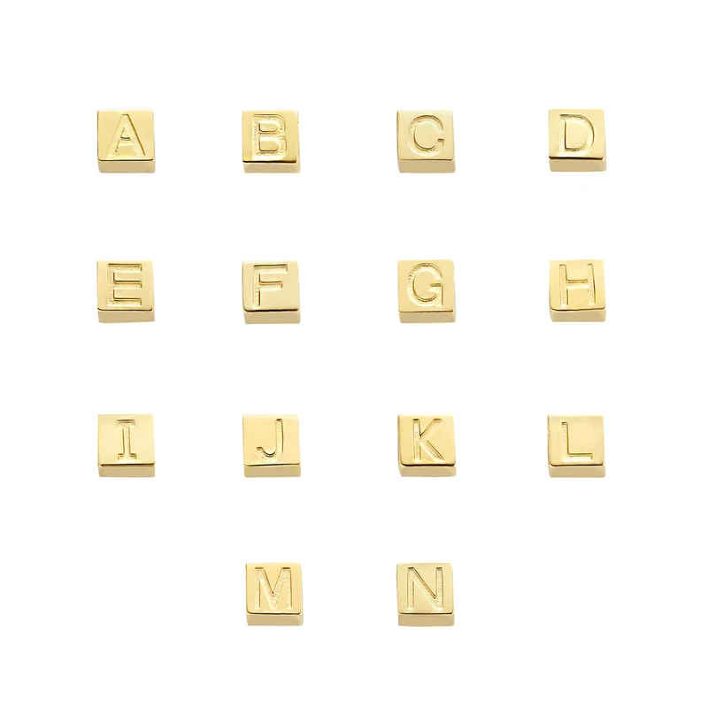Isabel Bernard Le Carré Felie 14 Karat | Gold Initiale Charm Kubus IB340043B