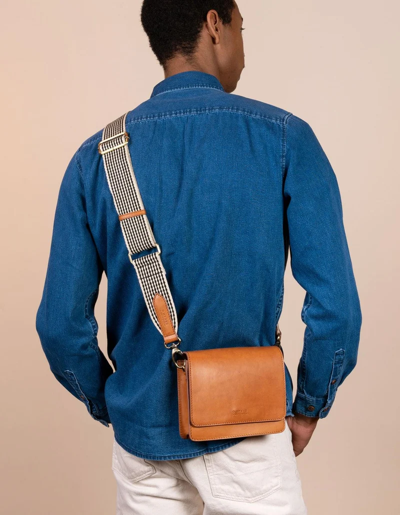 Handtasche vegan Audrey Mini Apfelleder Cognac