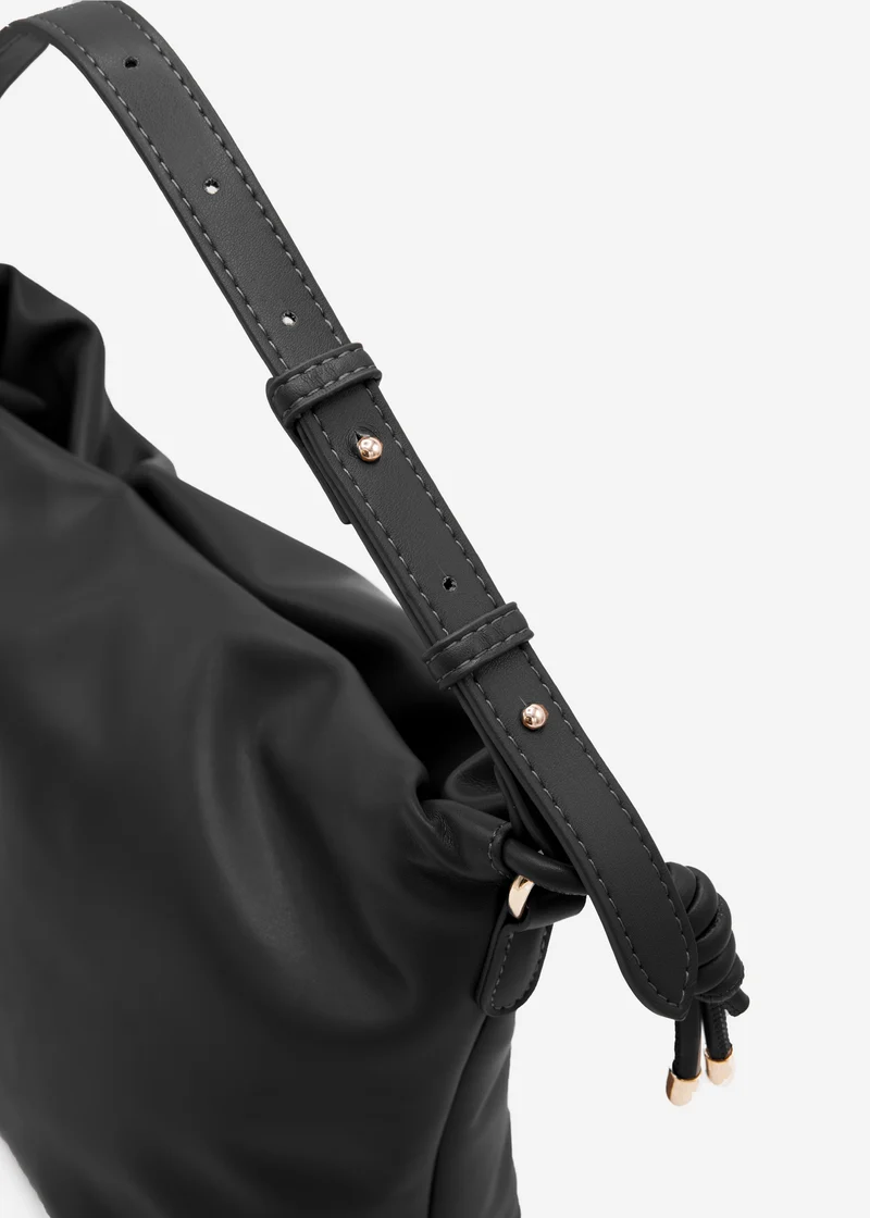 Bucket Bag aus Kunstleder - schwarz