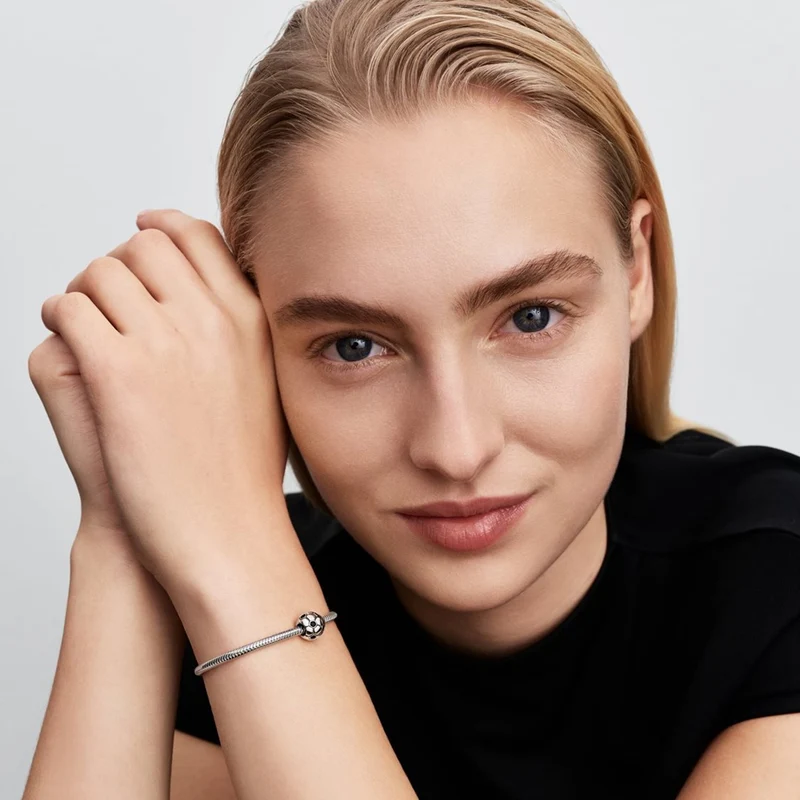 Pandora Moments Man-Made Kristall Fußball-Charm 794710C01