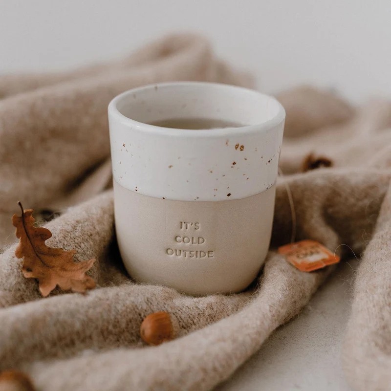 Handgefertigter Becher It's cold outside