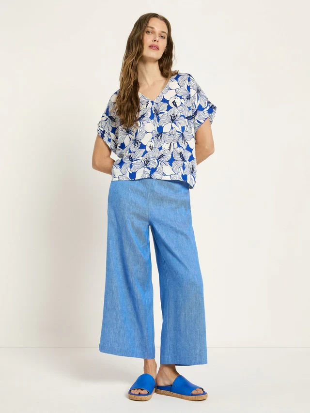 Blusenshirt aus Tencel Print Bloom Lapis