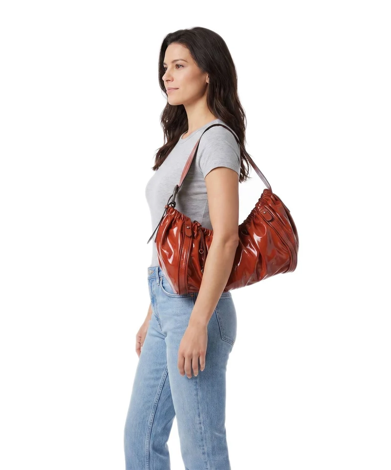 Liebeskind Faye Shiny L Beuteltasche red rock