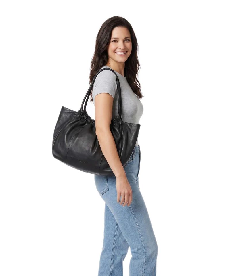 Liebeskind Cloud II Sheep Natural M Shopper black