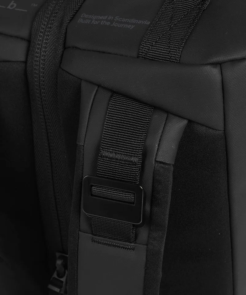 Db Roamer Pro 30 Reiserucksack black out