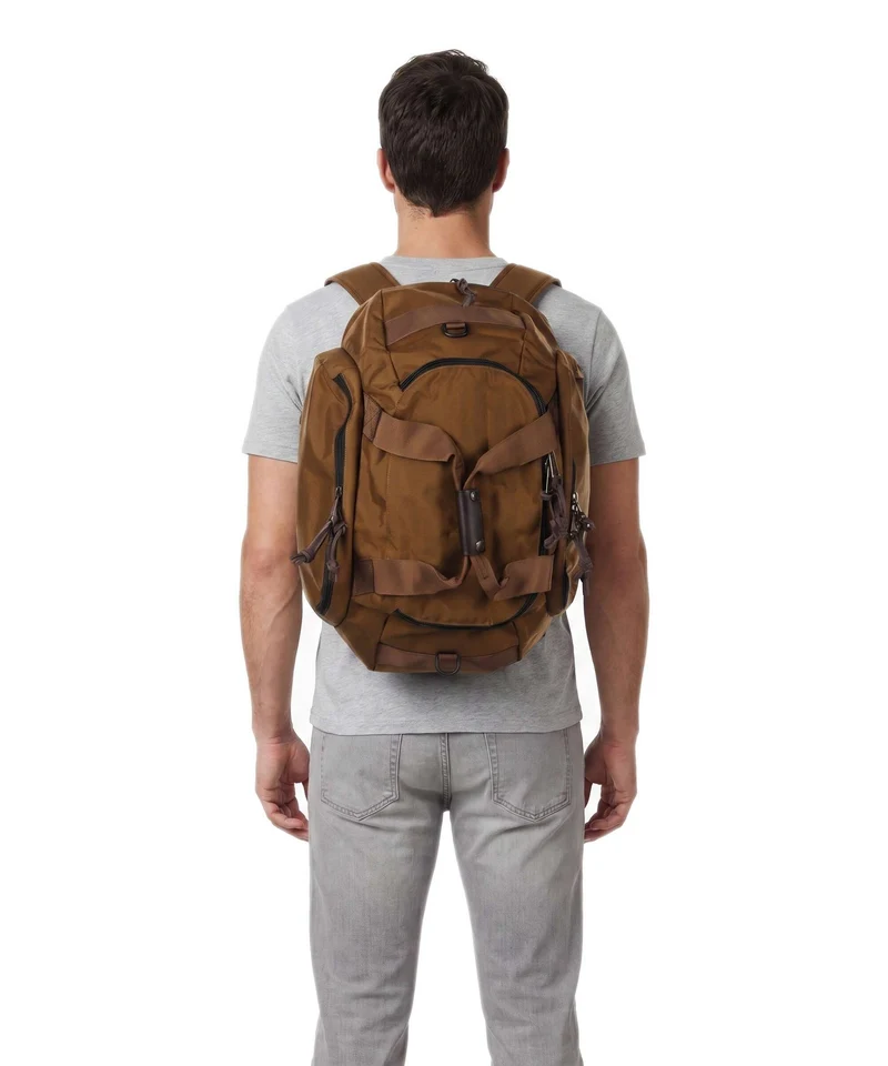 Filson Dryden Weekender whiskey