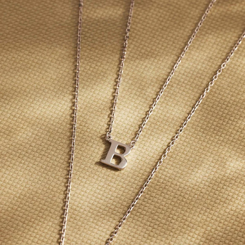 Isabel Bernard Saint Germain Chloé 14 Karat | Weißgold Initiale Halskette IB340061-A