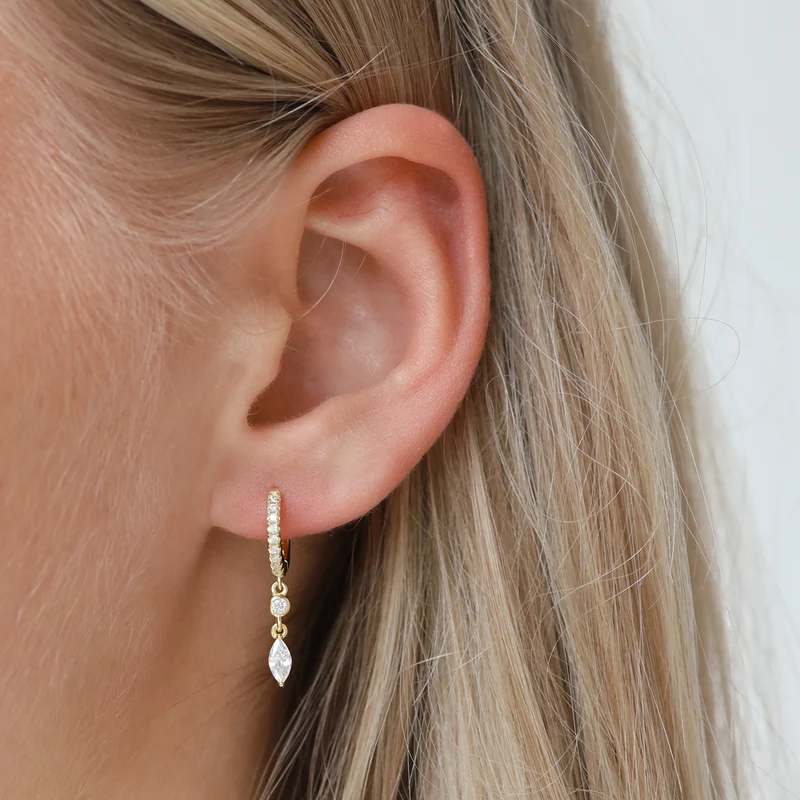 Karma 925 Sterling Silberen Goldfarbene Zirconia Hanging Creolen A68GP