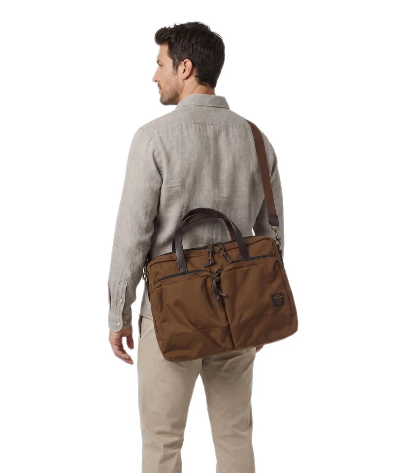 Filson Dryden Aktentasche whiskey