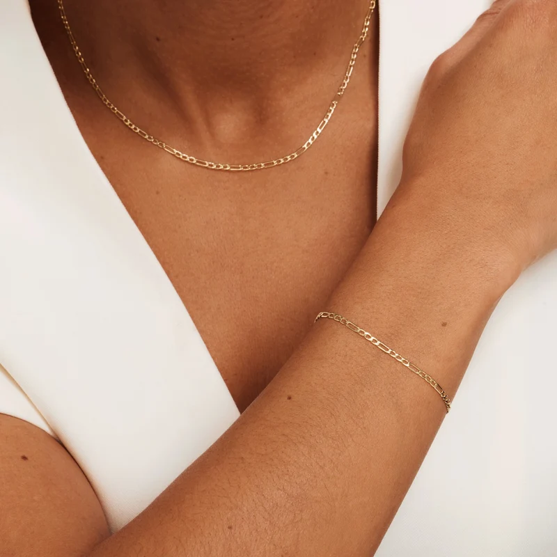 Isabel Bernard Cadeau d'Isabel 14 Karat | Gold Halskette und Armband Geschenksets IB90094