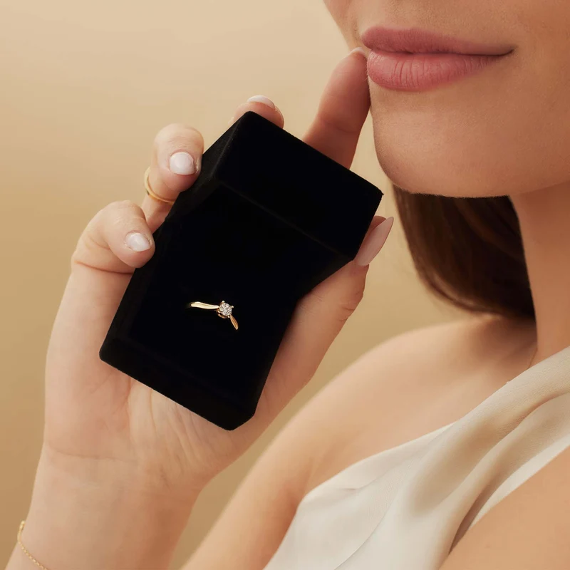 Isabel Bernard Cadeau d'Isabel Schwarz Luxus Ring Box VERP-IB-008