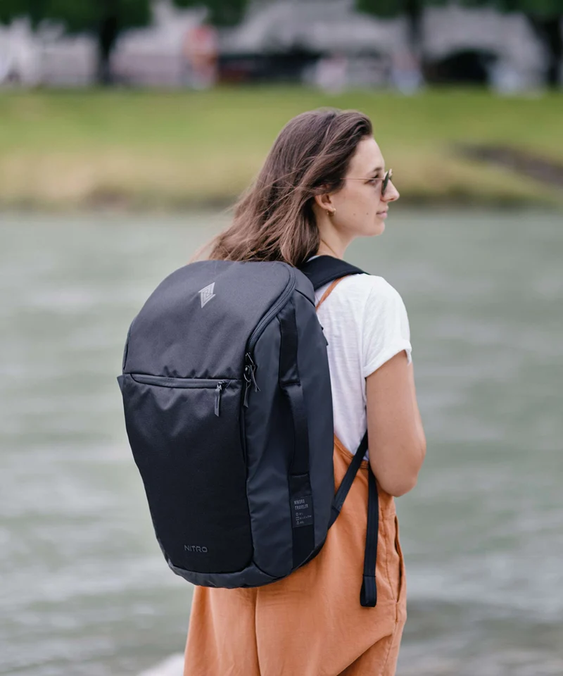Nitro Nikuro Traveler 32 Reiserucksack black out