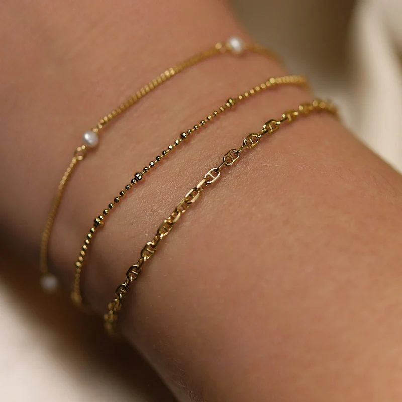 Karma 925 Sterling Silber Goldfarbene Tiny Pearls Armband 94126GP (Länge: 16.50 - 19.00 cm)