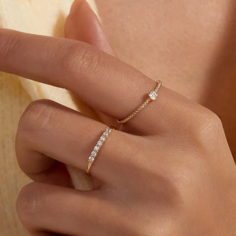 Beloro Jewels Monte Napoleone Stella 9 Karat Gold Ring mit Zirkonia-Steinen BO330054-56