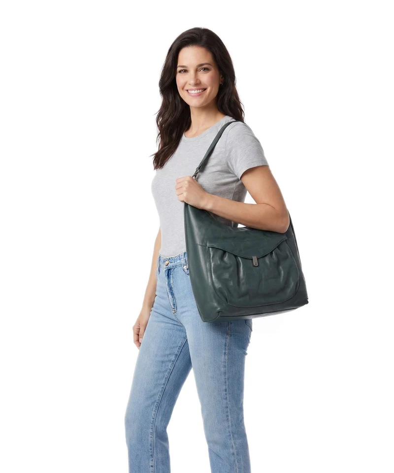Aunts & Uncles Grandma's Luxury Club Mrs. Banoffee Pie Beuteltasche green jewel