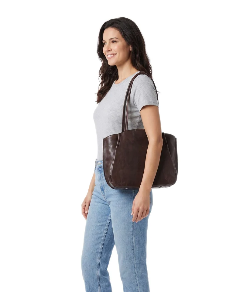 Aunts & Uncles Grandma's Luxury Club Mrs. Pavlova Shopper coffee bean