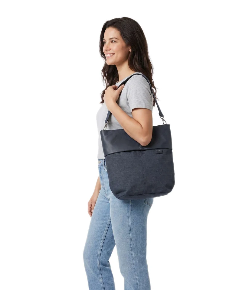 Zwei Olli OT12 Beuteltasche navy