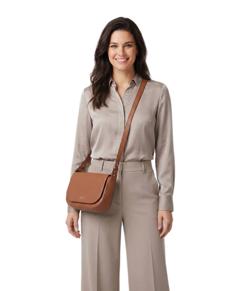 Aigner Pura S Umhängetasche cognac brown