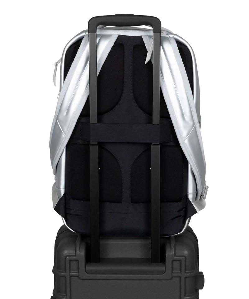 Eastpak CNNCT Tecum Rucksack silver