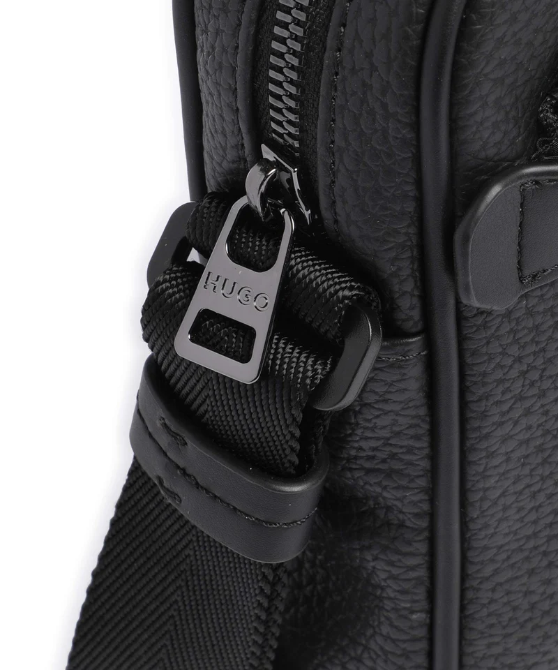 Hugo Nesh Umhängetasche black