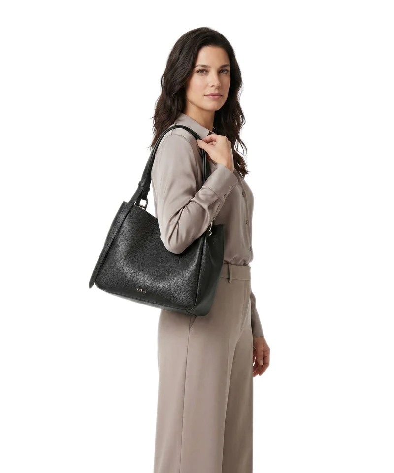 Furla Nuvola M Beuteltasche nero