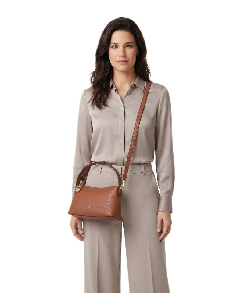 Aigner Delia S Schultertasche cognac brown