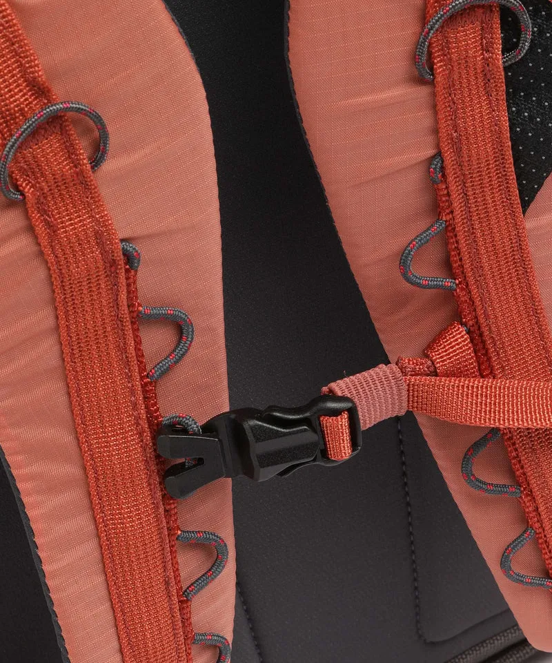 Klättermusen Gjalp 18 Rucksack cloud berry