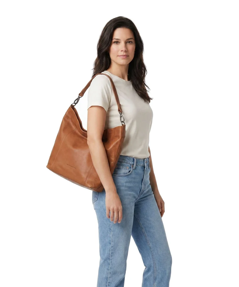 The Chesterfield Brand Wax Pull Up Cow Zira Beuteltasche cognac
