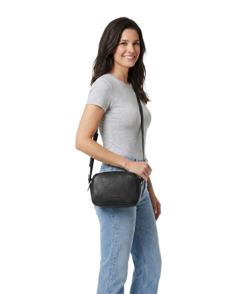 Liebeskind Ella Small Pebble S Umhängetasche black