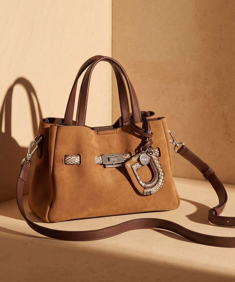 DKNY Bryar Small Handtasche almond