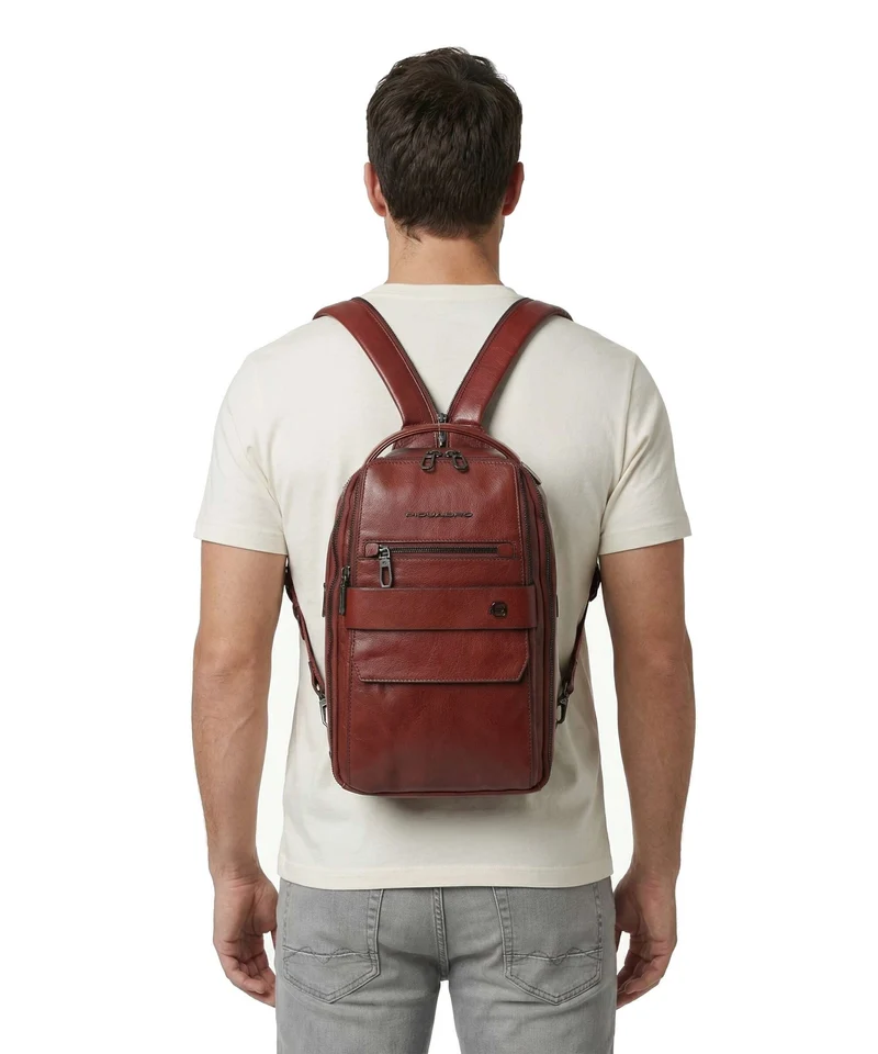Piquadro Solm Slingbag cuoio