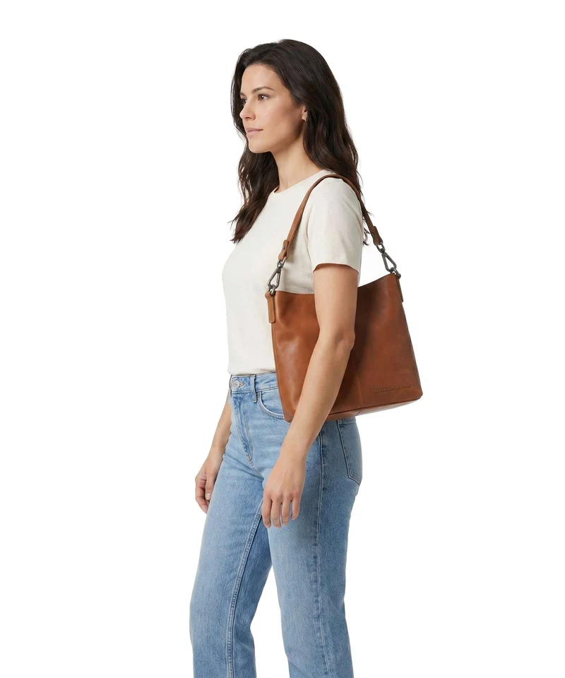 The Chesterfield Brand Wax Pull Up Cow Jen Beuteltasche cognac