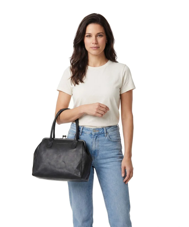 The Chesterfield Brand Wax Pull Up Cow Dorin Schultertasche black