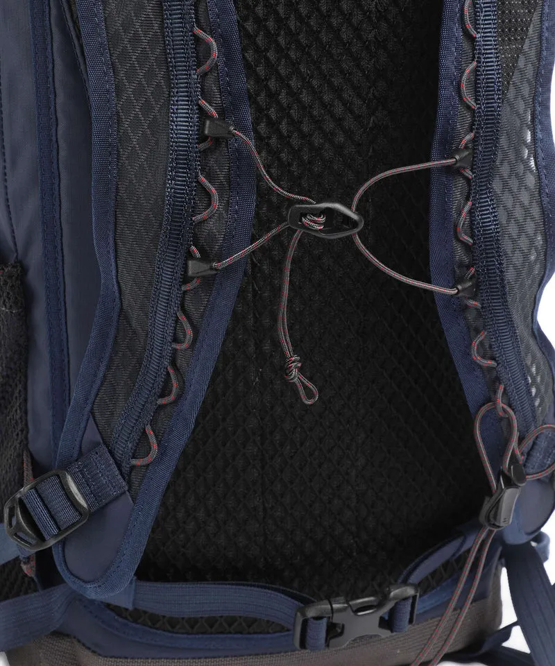 Klättermusen Fjörm 18 Trekkingrucksack dark hights