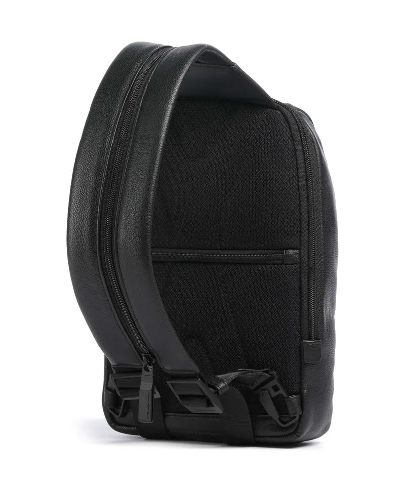 Piquadro Ael Slingbag black