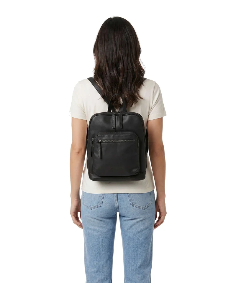 The Chesterfield Brand Wax Pull Up Cow Floran Rucksack black
