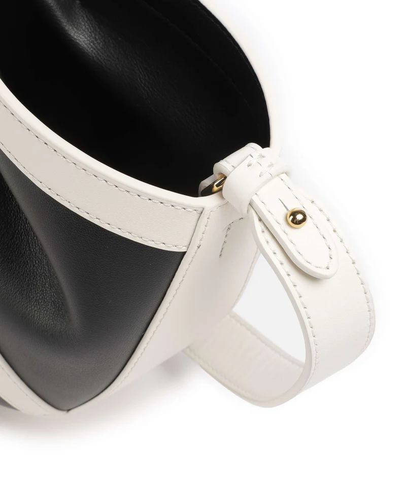 Coccinelle Shell Handtasche pearl/noir