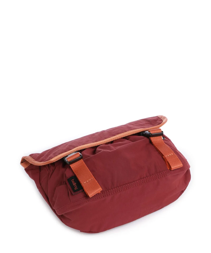 Bellroy Cinch 6 Mini Kuriertasche crimson