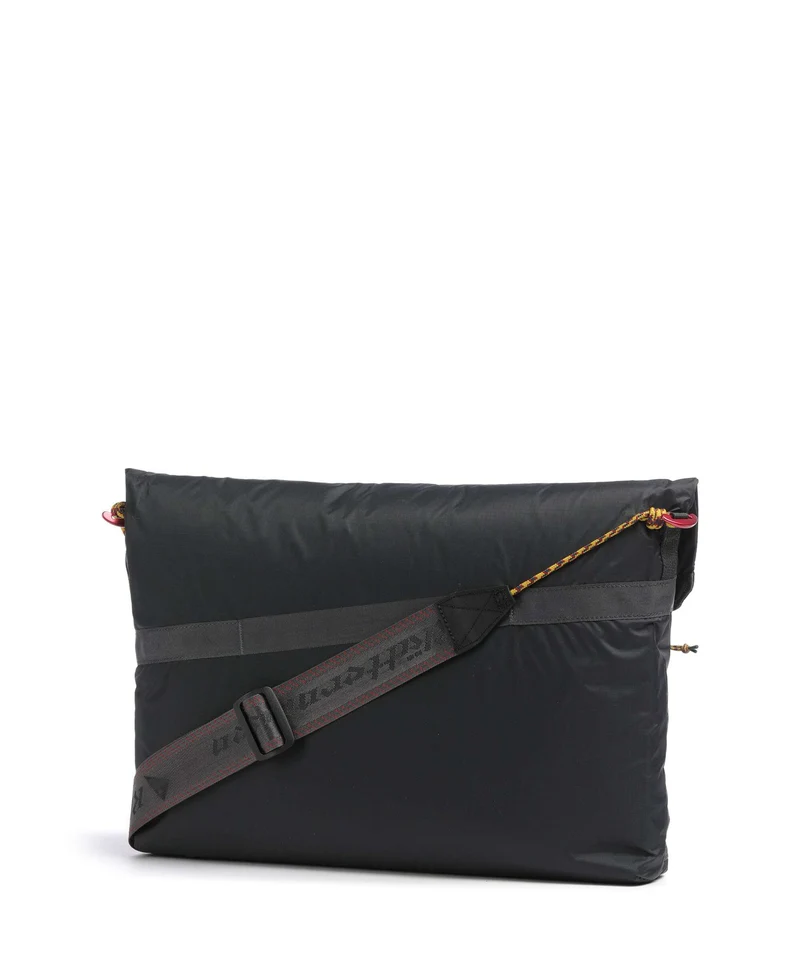 Klättermusen Grid Kuriertasche raven