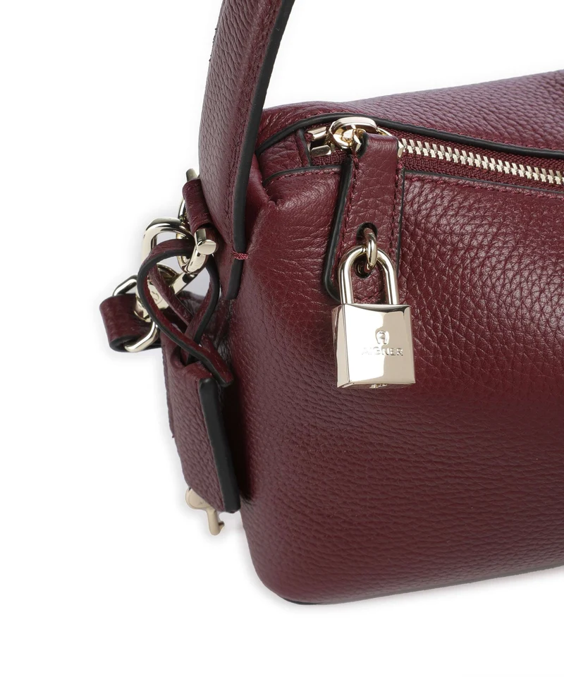 Aigner Delia S Schultertasche burgundy