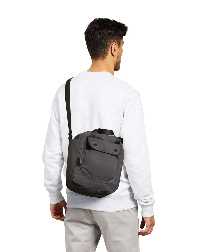 Bellroy Cinch 9 Bucket Handtasche burgundy
