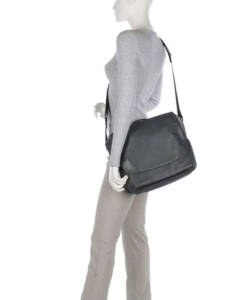 Aunts & Uncles Japan Yamakuni Kuriertasche volcanic ash