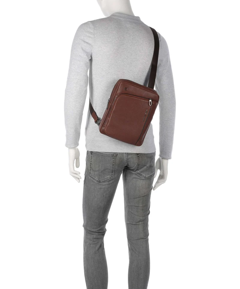 Piquadro S134 Umhängetasche brown