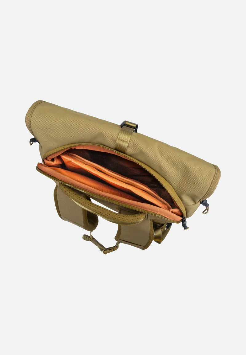 Paramount 3 24L Nutria - Rolltop Rucksack
