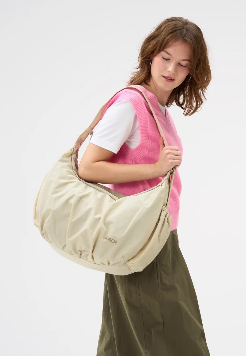 Slouchy Bag Off-White - Sling Bag