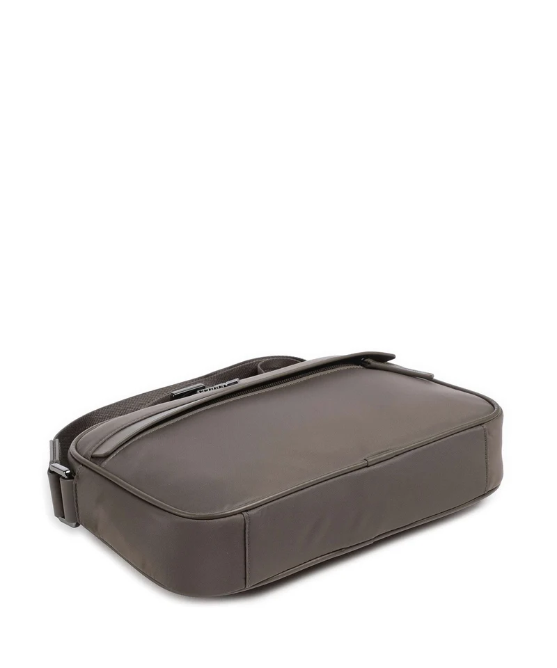 Emporio Armani Recycled Nylon Umhängetasche major brown