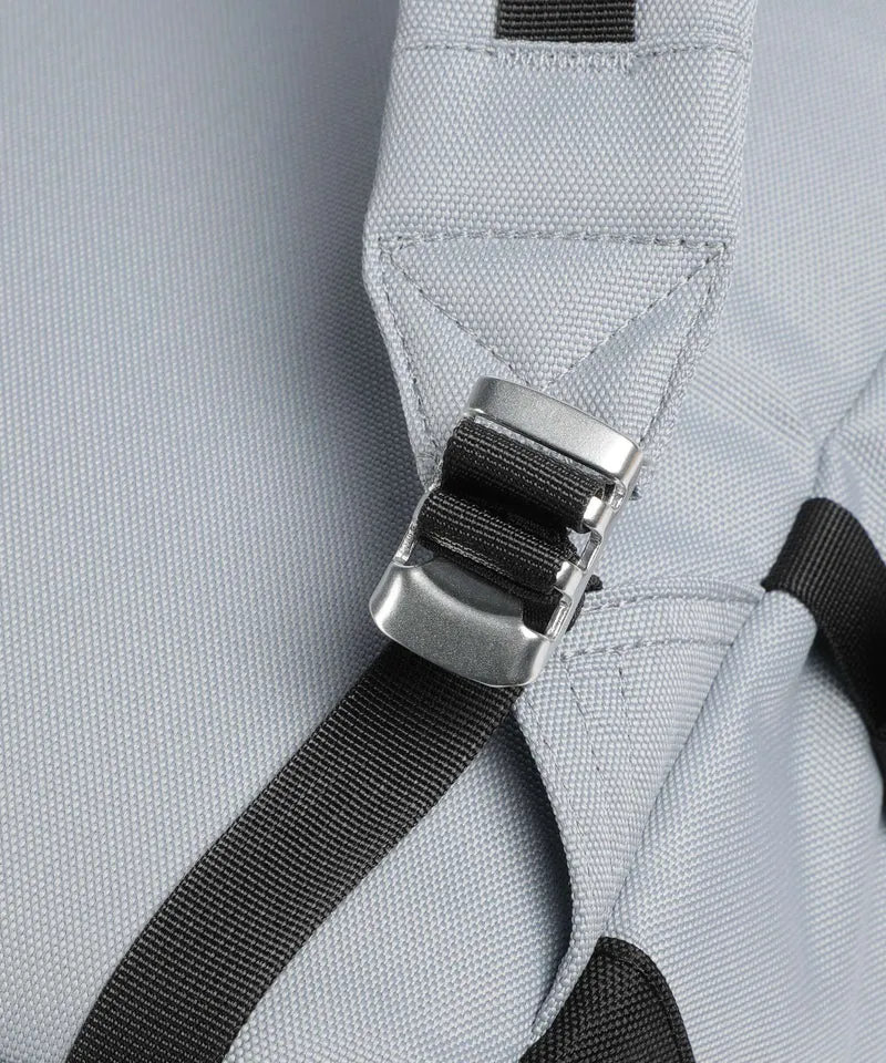 Sandqvist Icon L Rolltop Rucksack ice blue