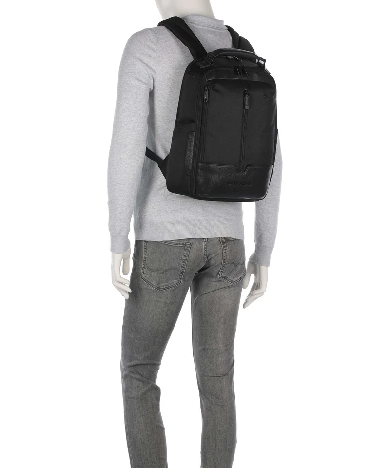 Piquadro W138 Reiserucksack nero