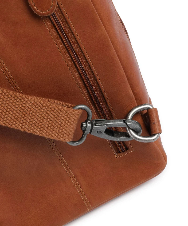 The Chesterfield Brand Wax Pull Up Cow Turelle Slingbag cognac