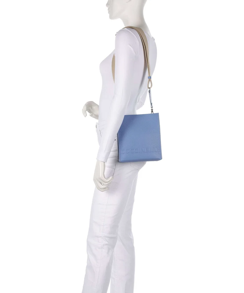 Coccinelle Myrtha Maxi Logo Umhängetasche azul